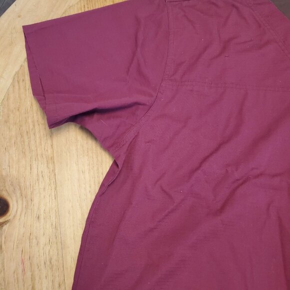 Men's XL Carhartt C15208 Short Sleeve Multi-Pocket Scrub Top Maroon V-Neck - Picture 4 of 10